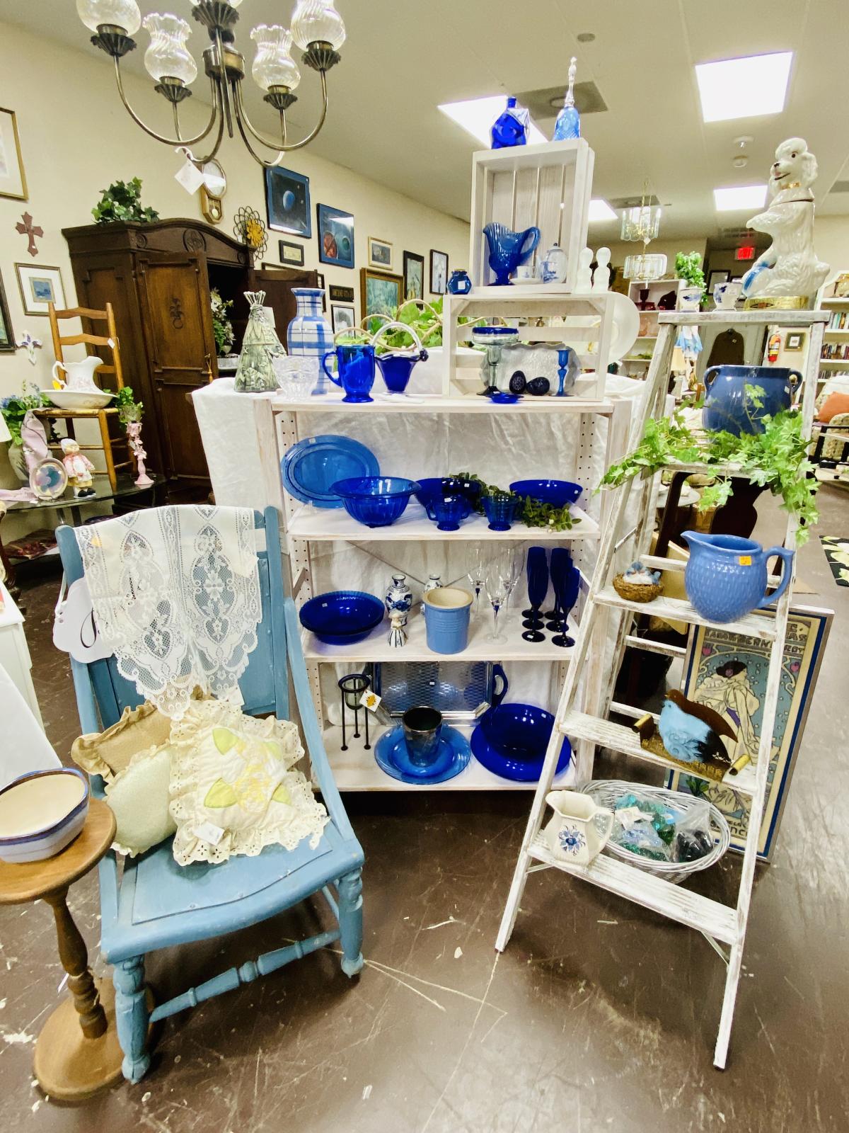 Kitchenware And Furniture From Heirlooms for Hospice In Beaumont, TX