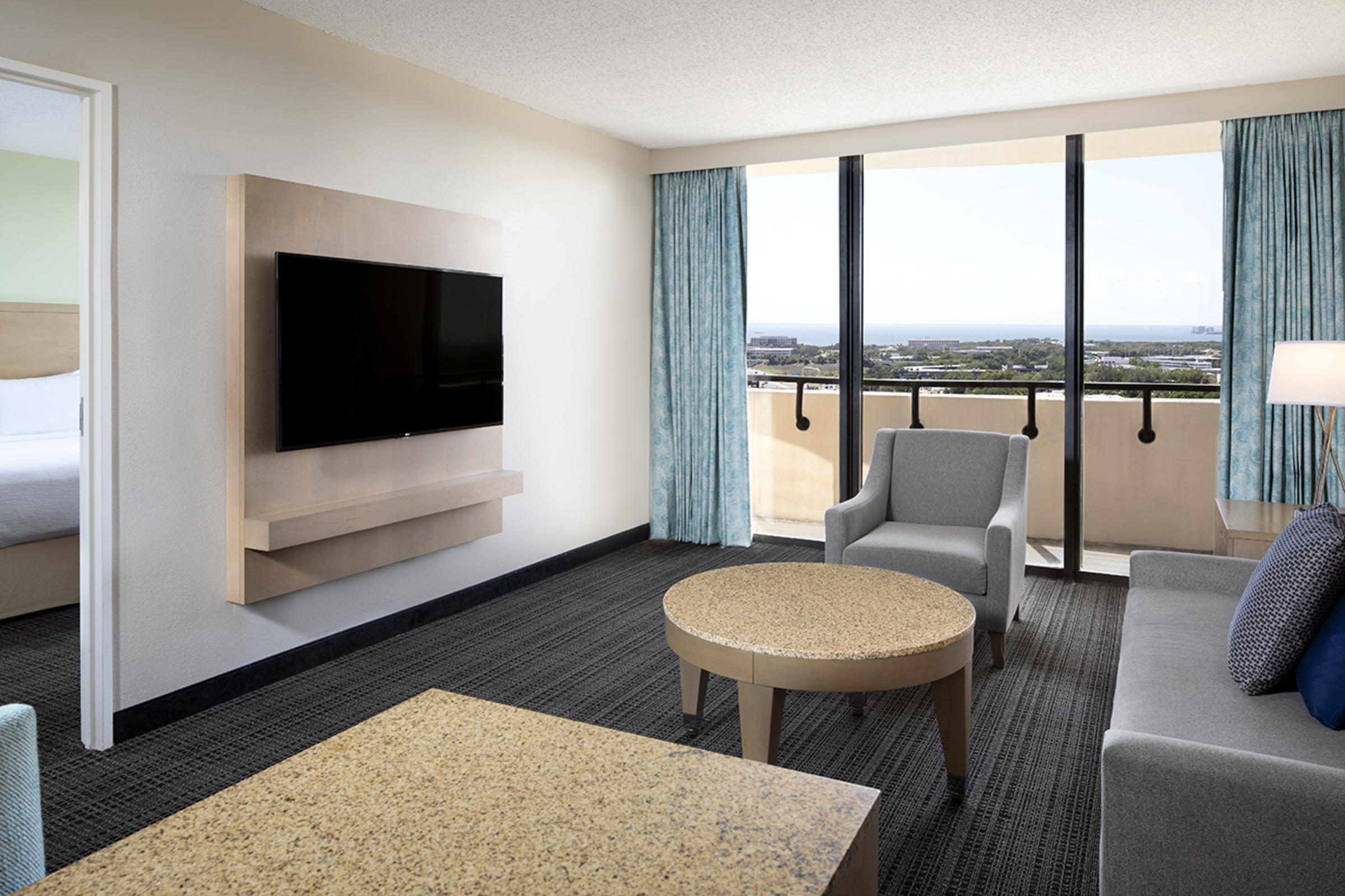 Bay View Parlor - 2 Room Suite