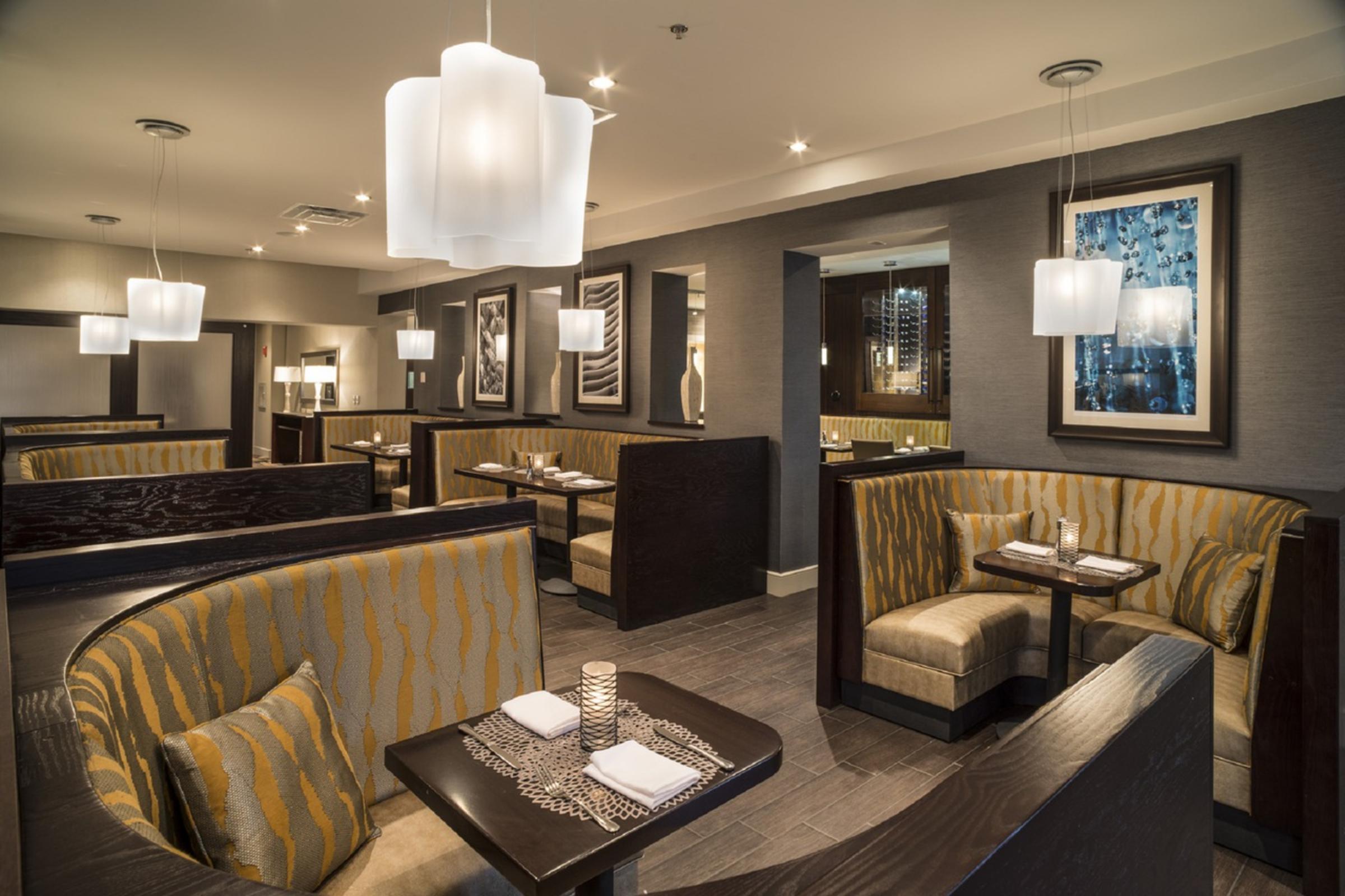 211 Restaurant Seating Hilton Tampa Downtown