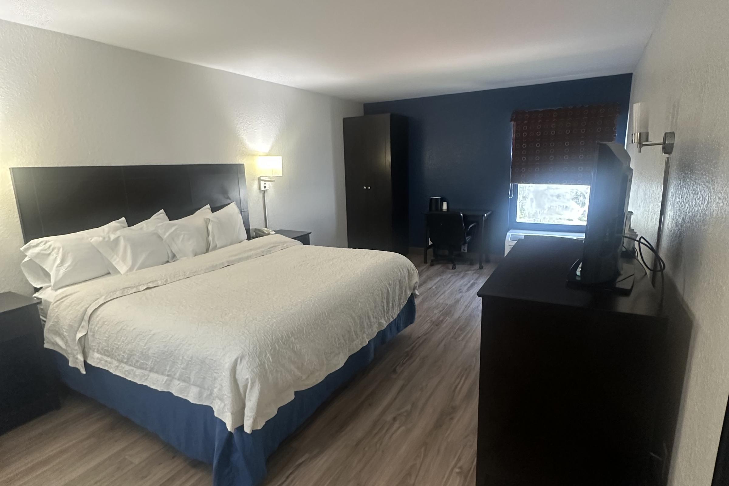 Standard King Room