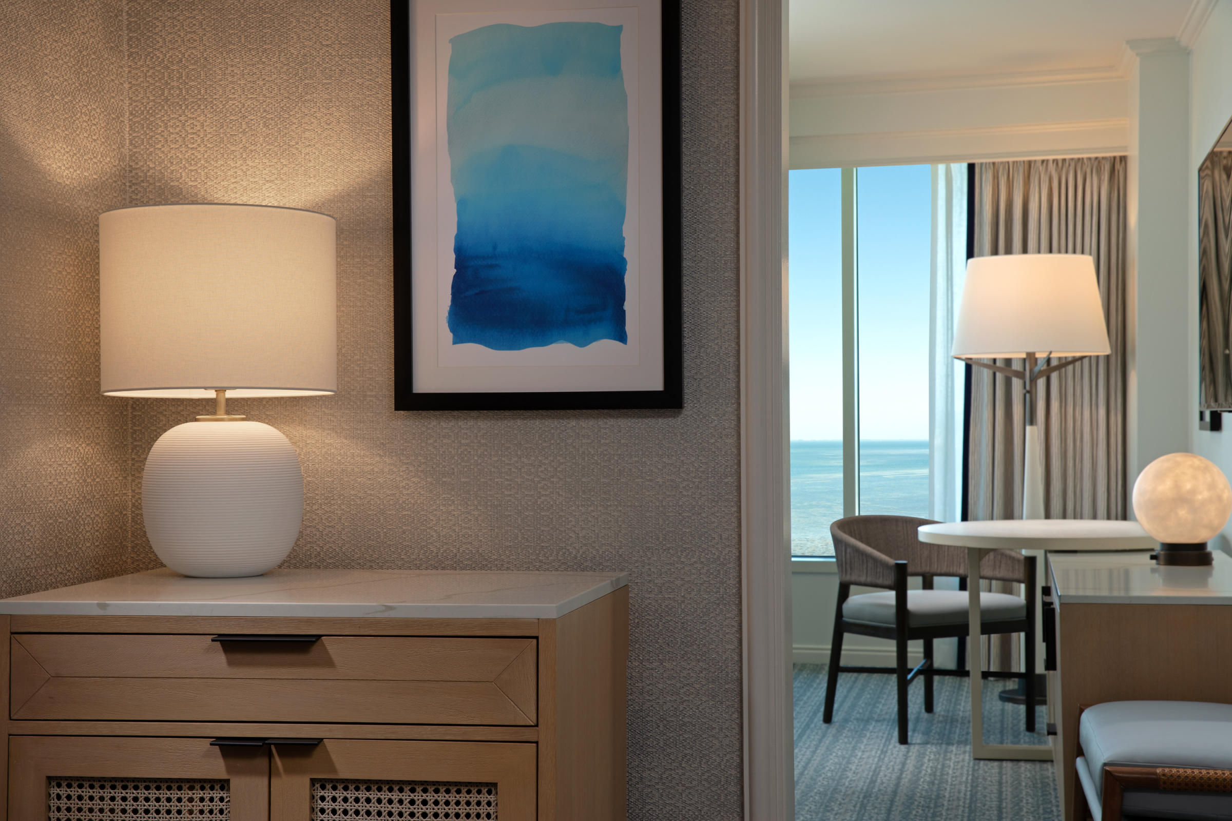 Guestroom Foyer