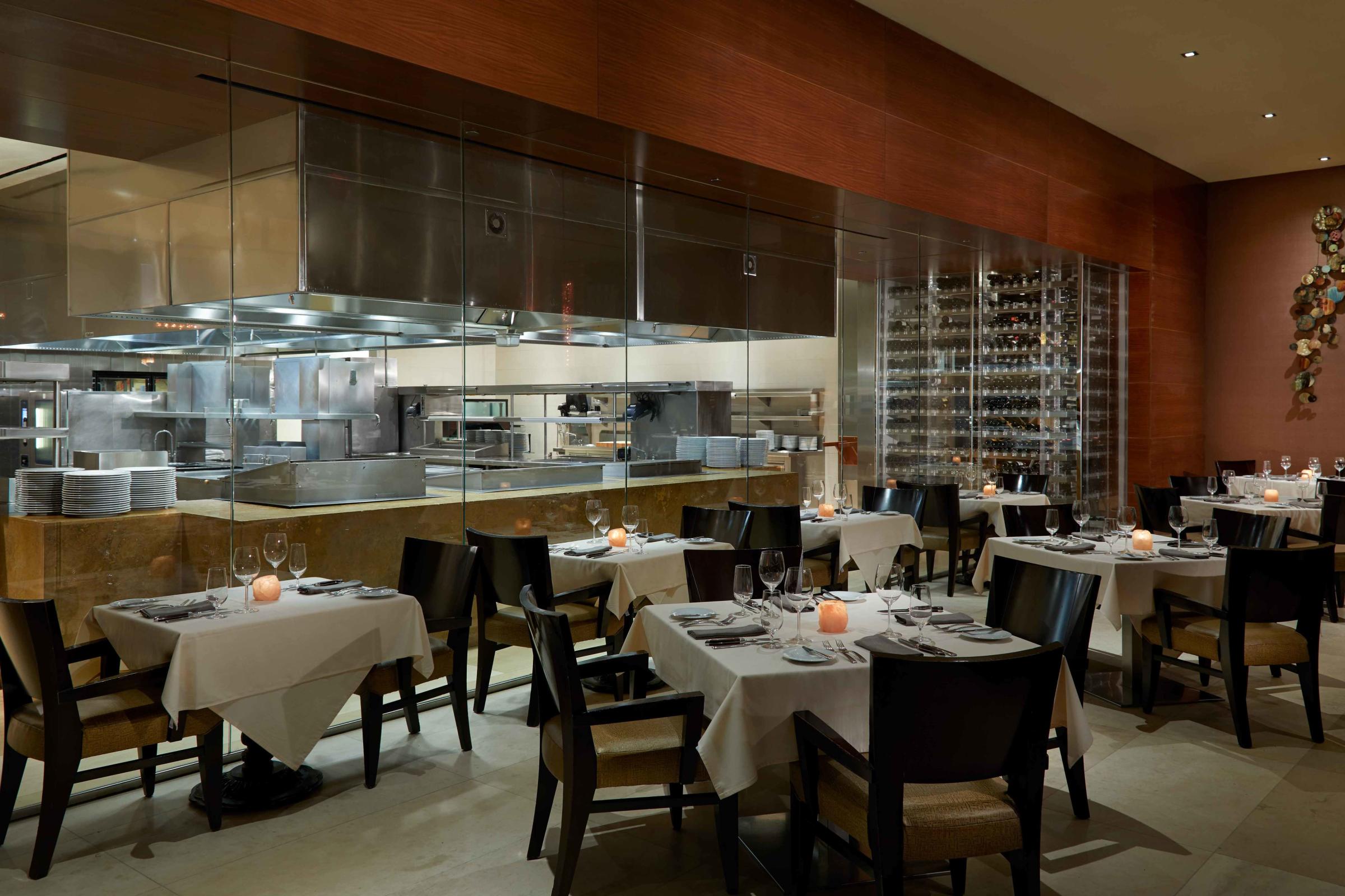 Council Oak Steaks & Seafood Interior