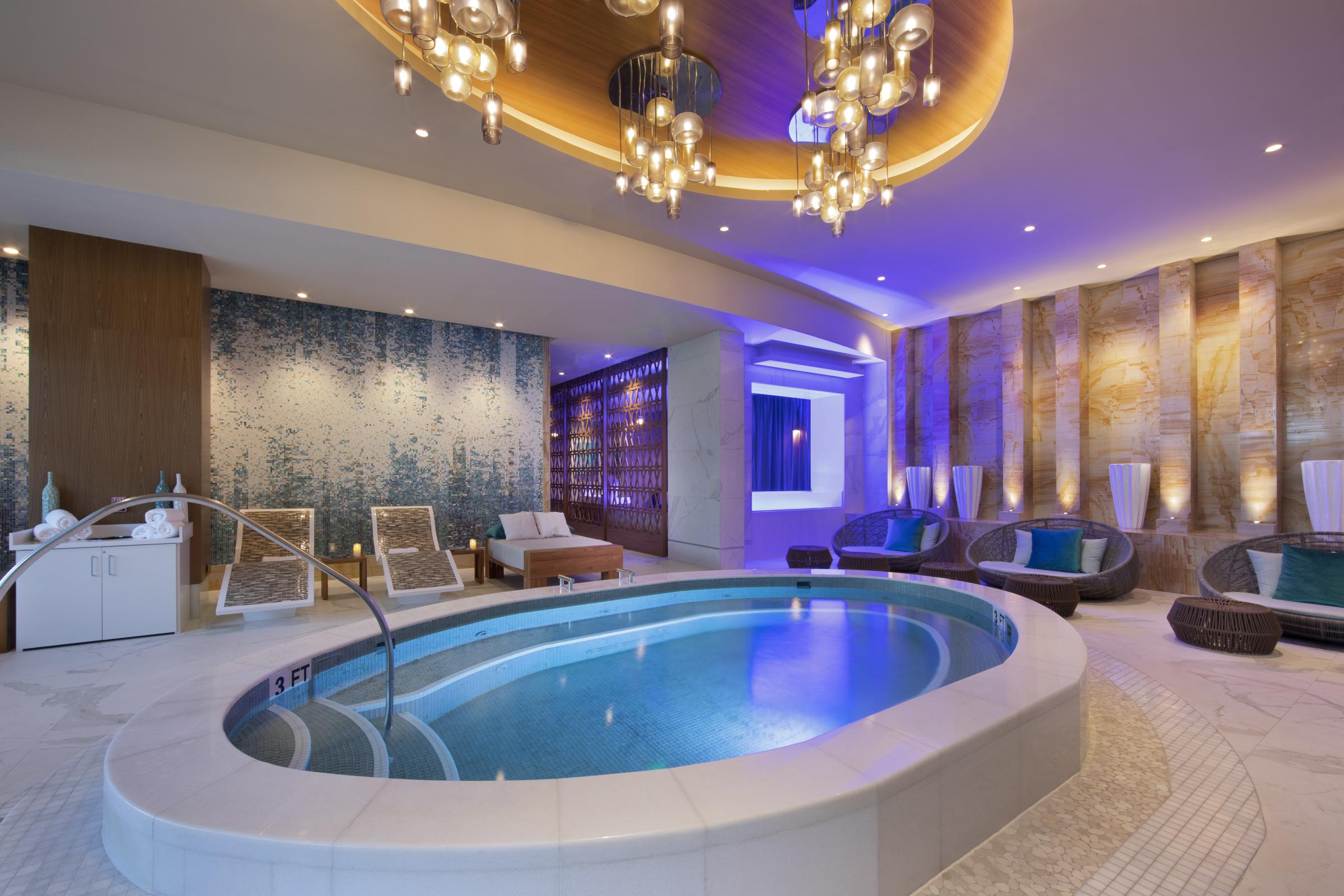 Aqua Lounge | Rock Spa & Salon