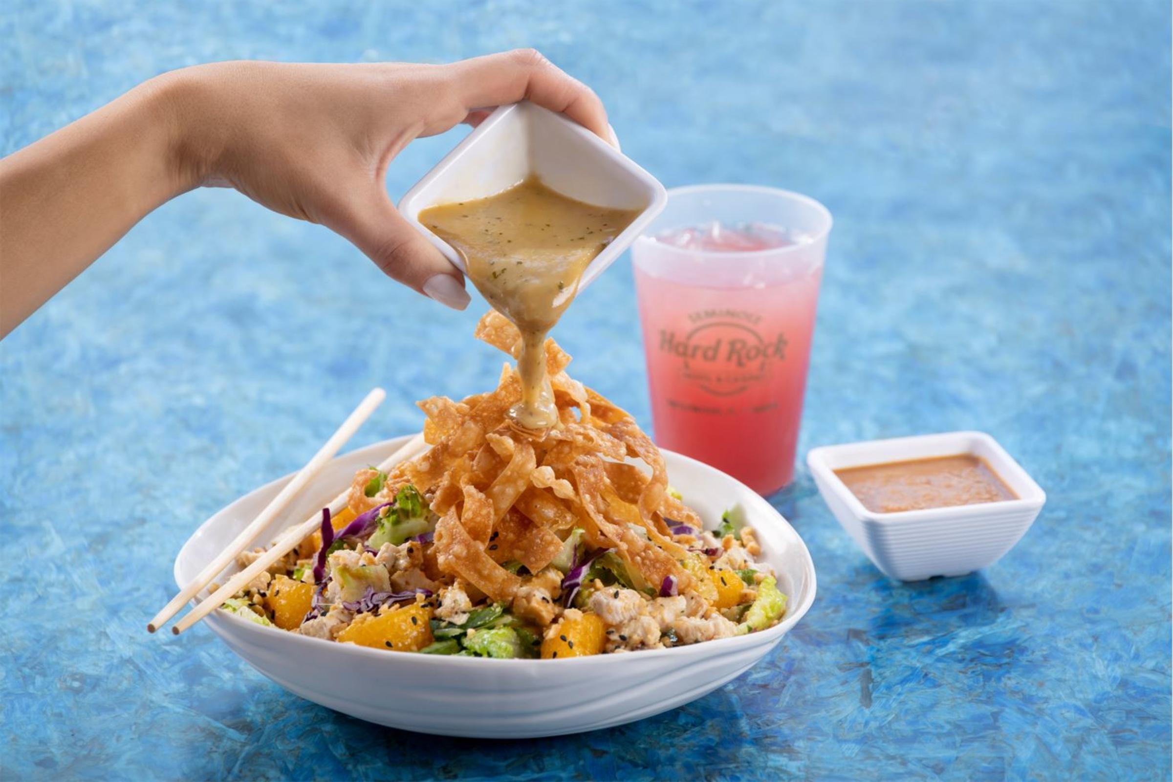 Pool Bar & Grill, Asian Chicken Salad