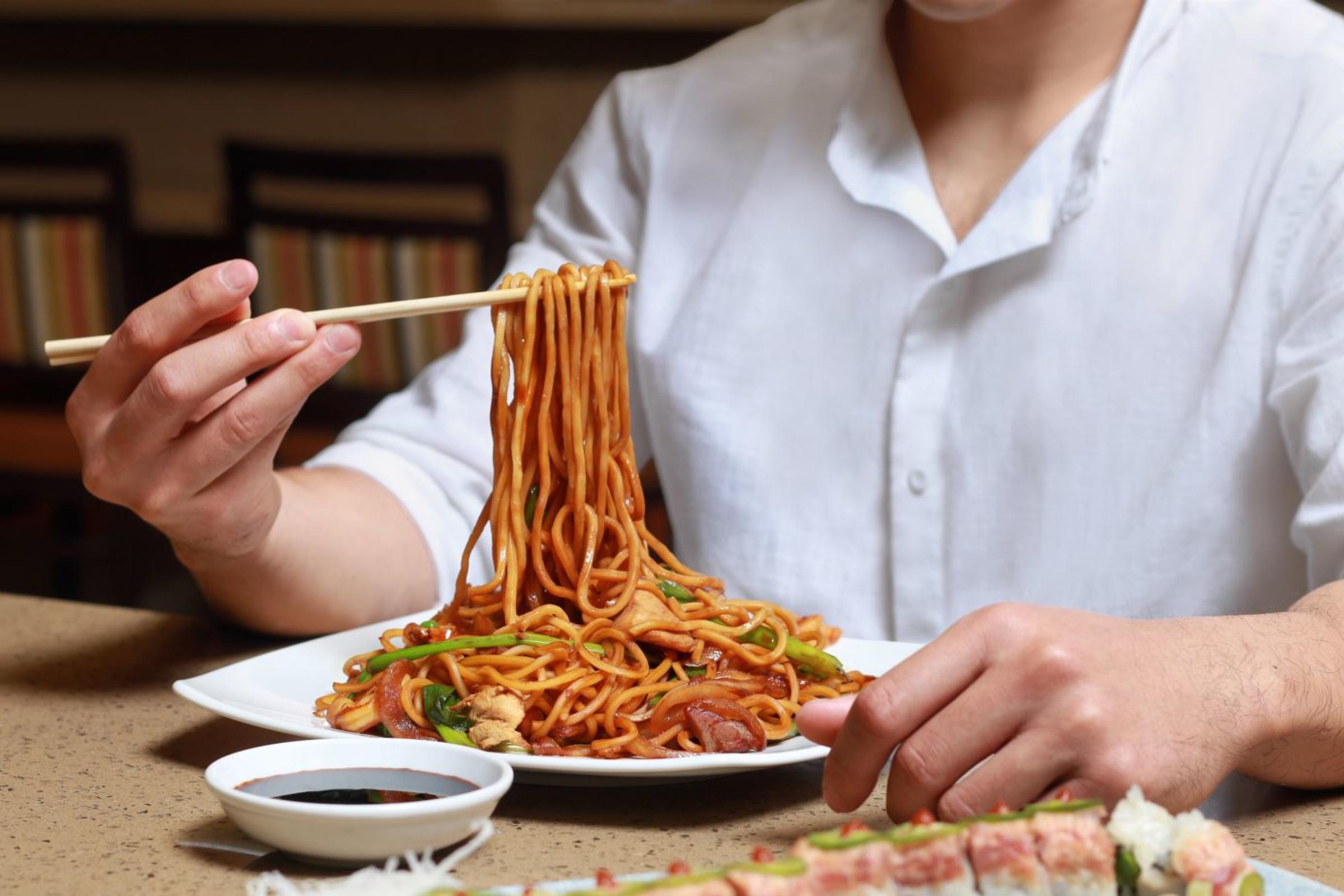 Rock 'N Raw, Lo Mein