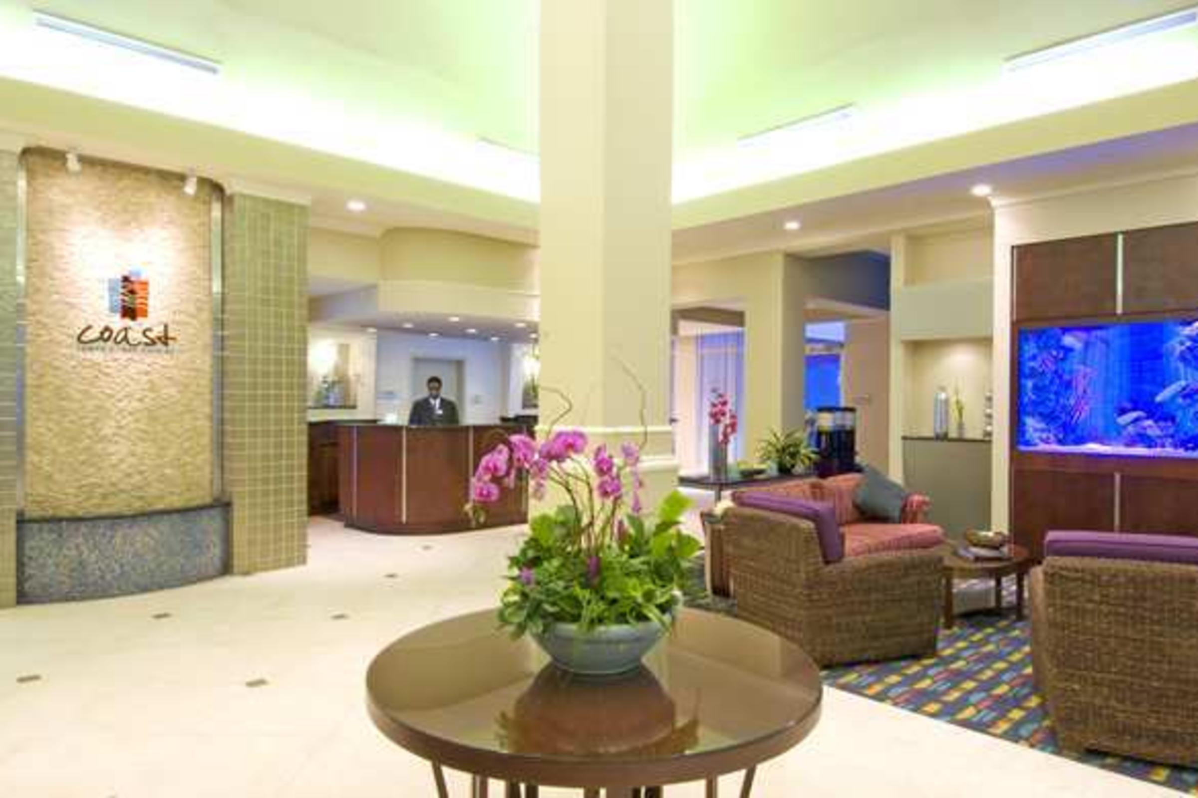 Hotels Tampa Airport Hilton Garden Inn Westshore Lobby.jpg