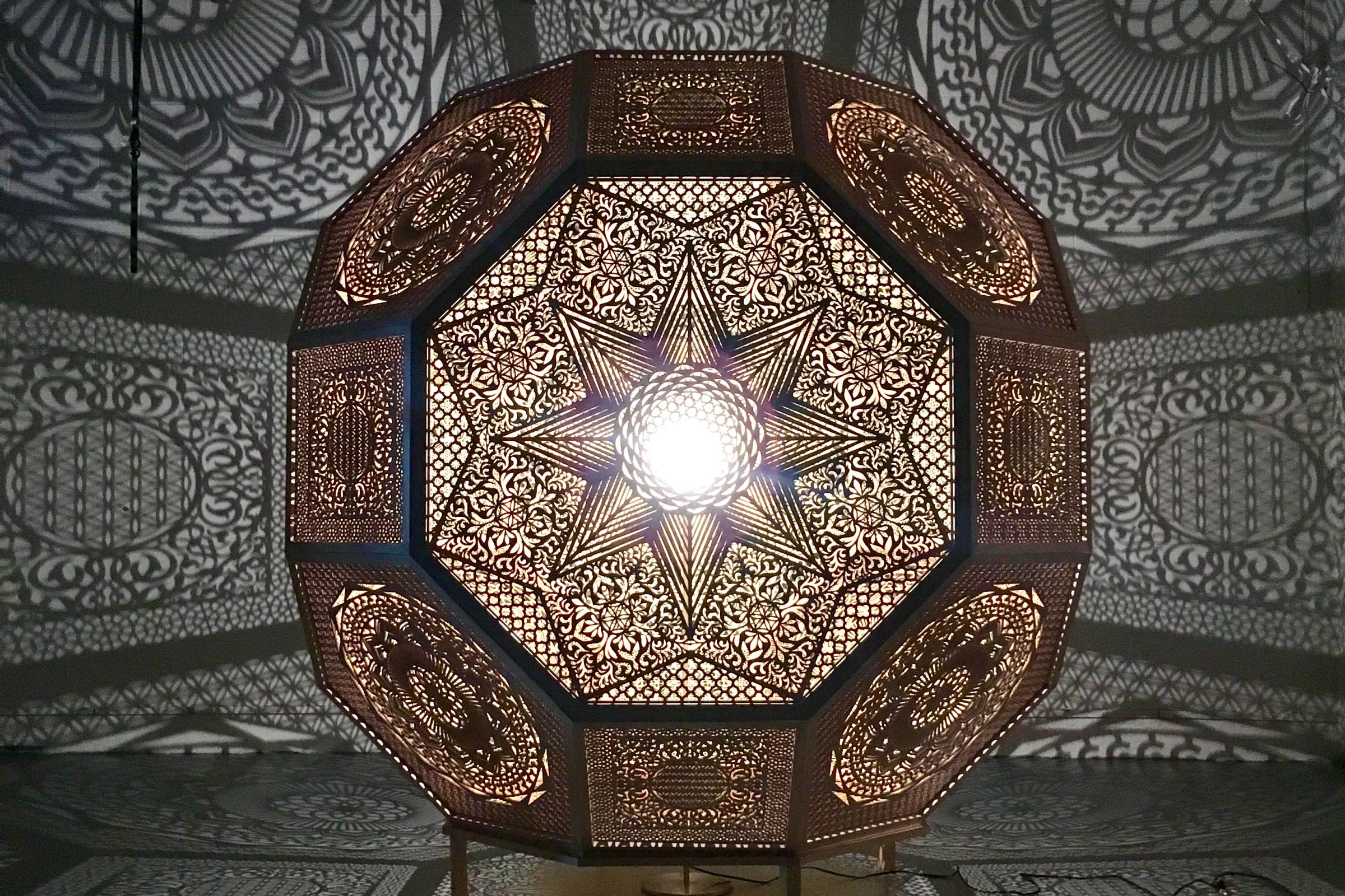 6' Shadowcaster Lantern