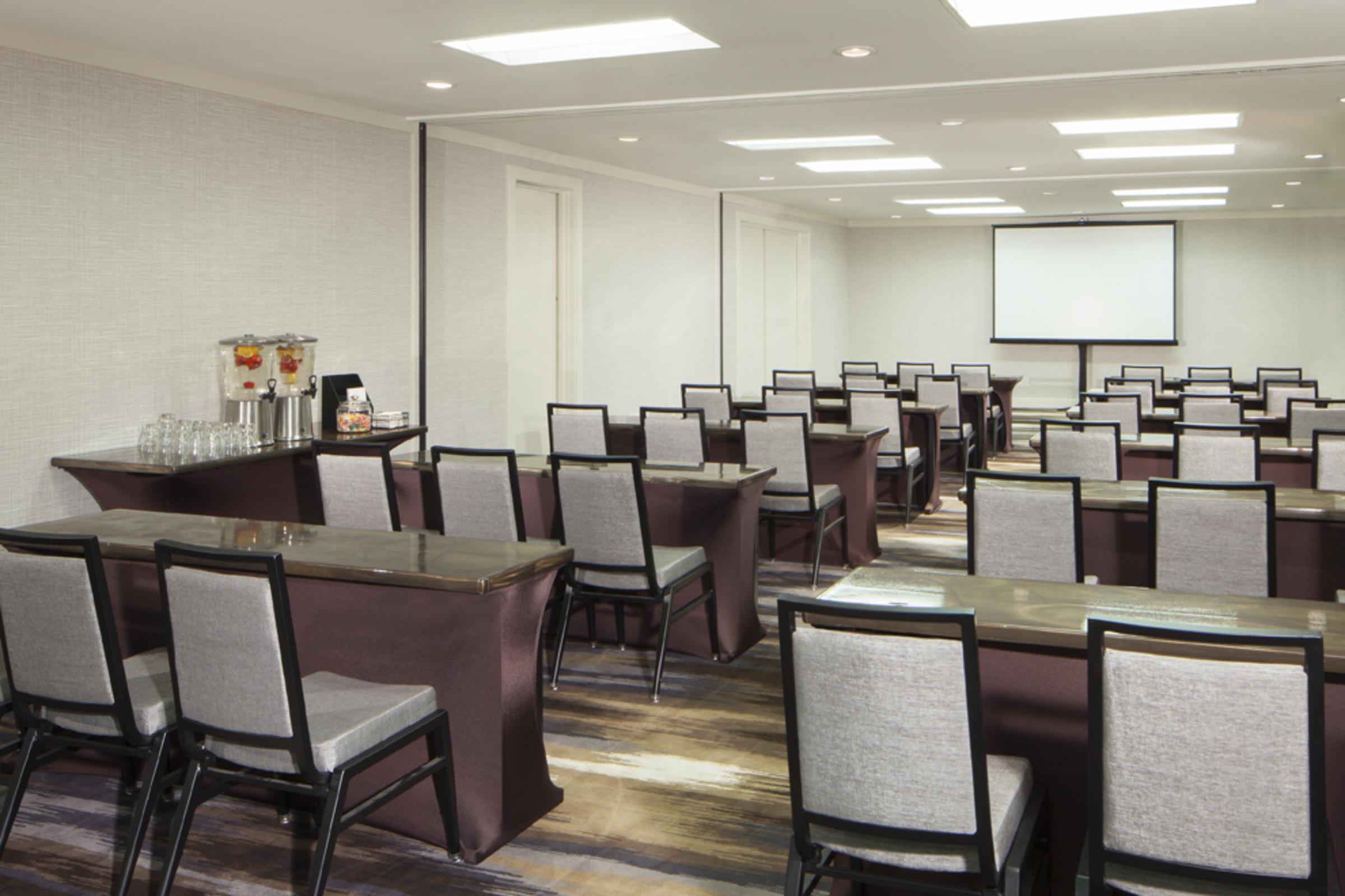 Meeting Room - Classroom