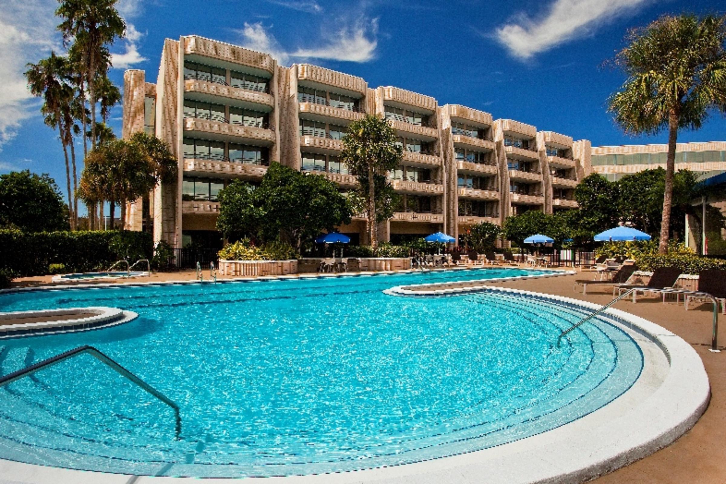 Sheraton Tampa East Hotel  ( Exterior)