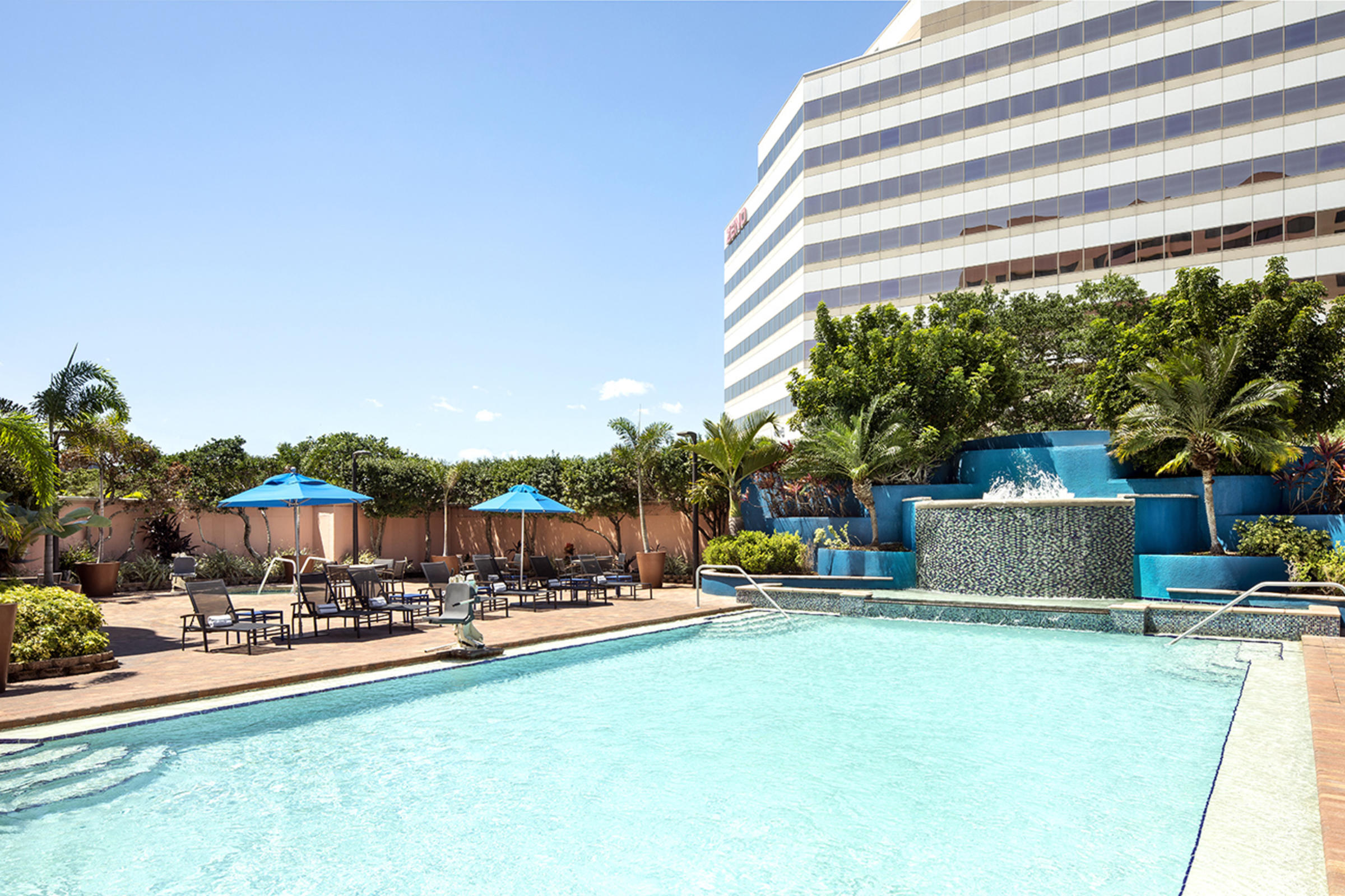 Exterior Pool 2