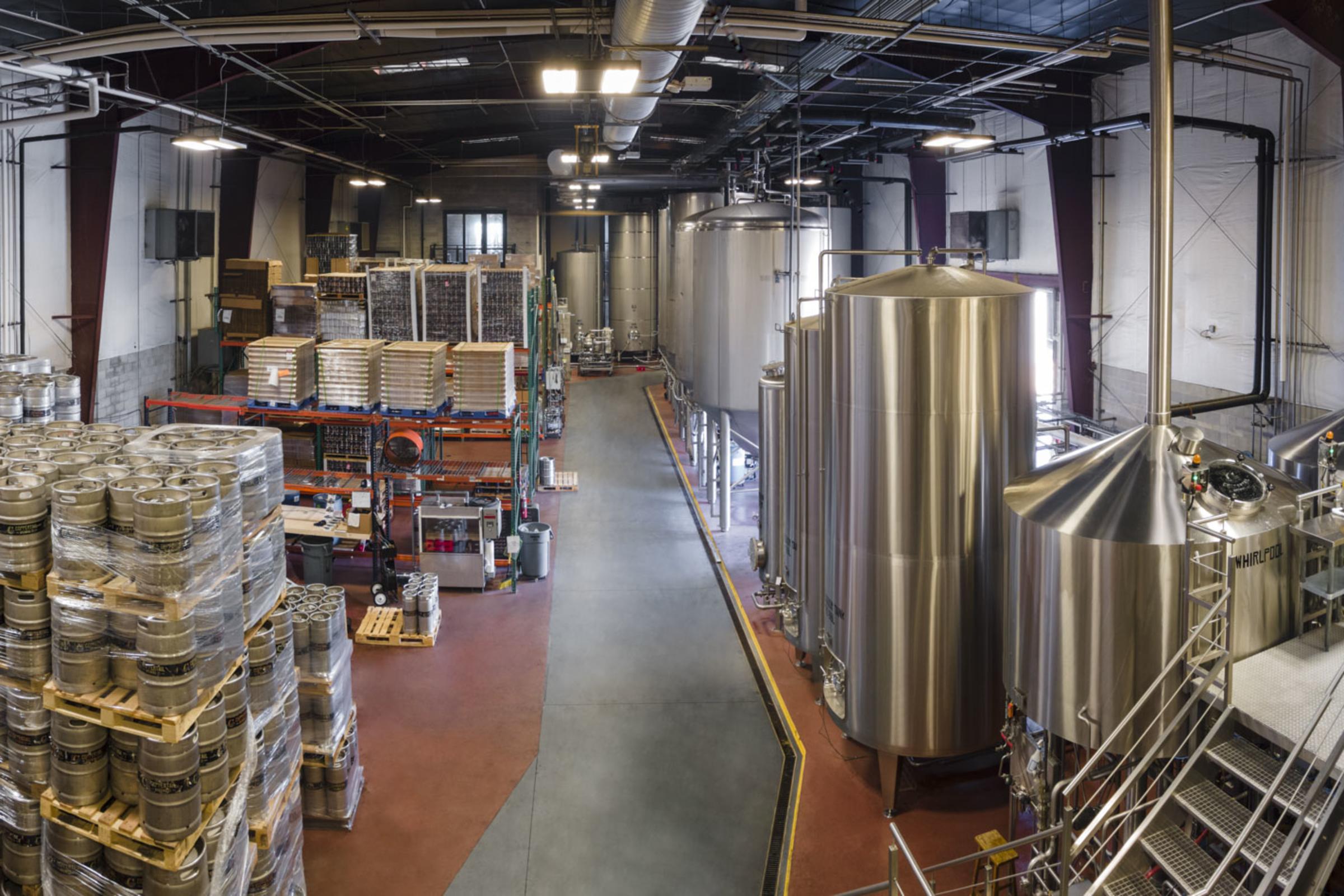 Coppertail Brewing Co. interior