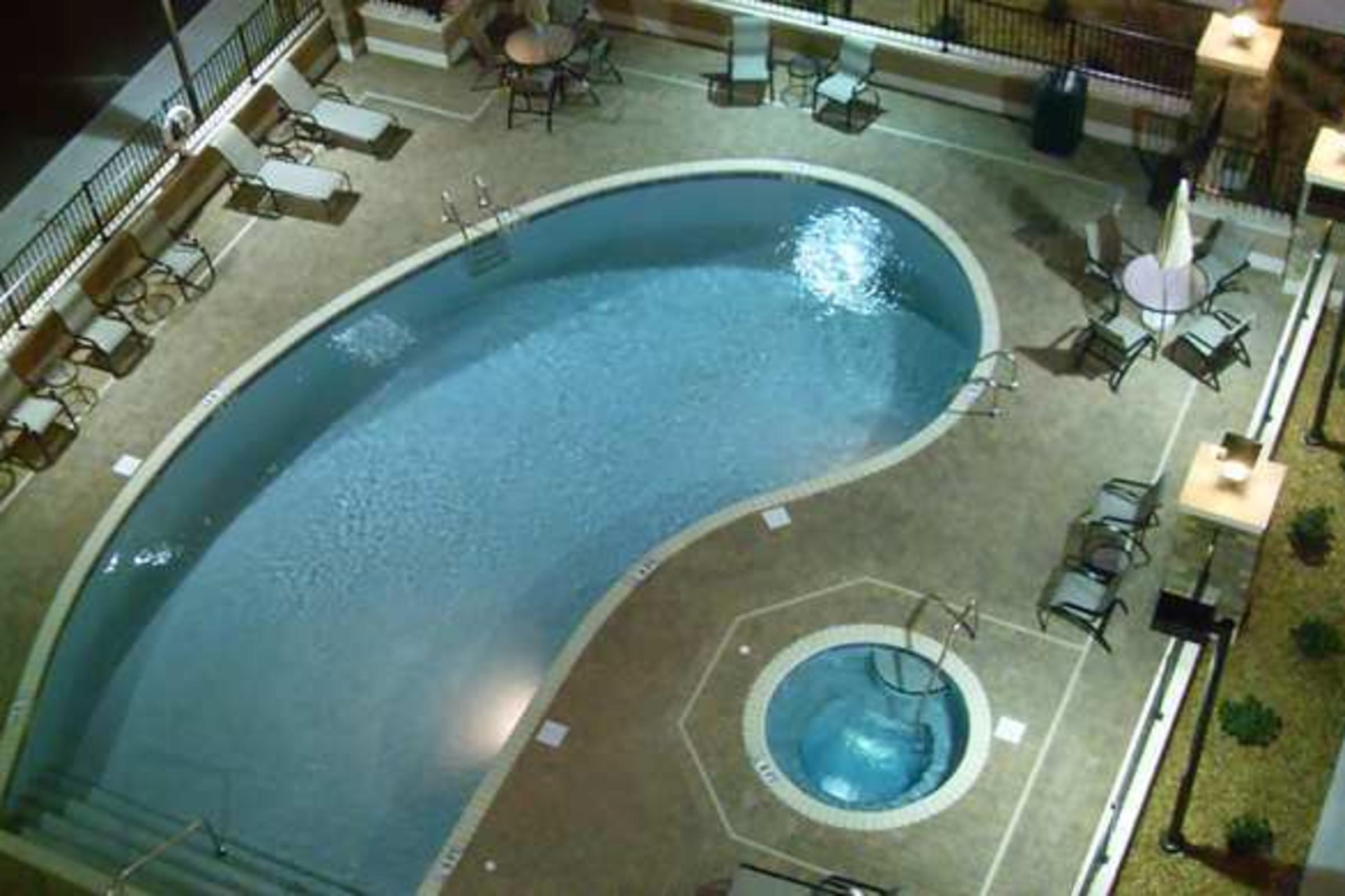 Riverview FL Hotel Hilton Garden Inn Pool.jpg