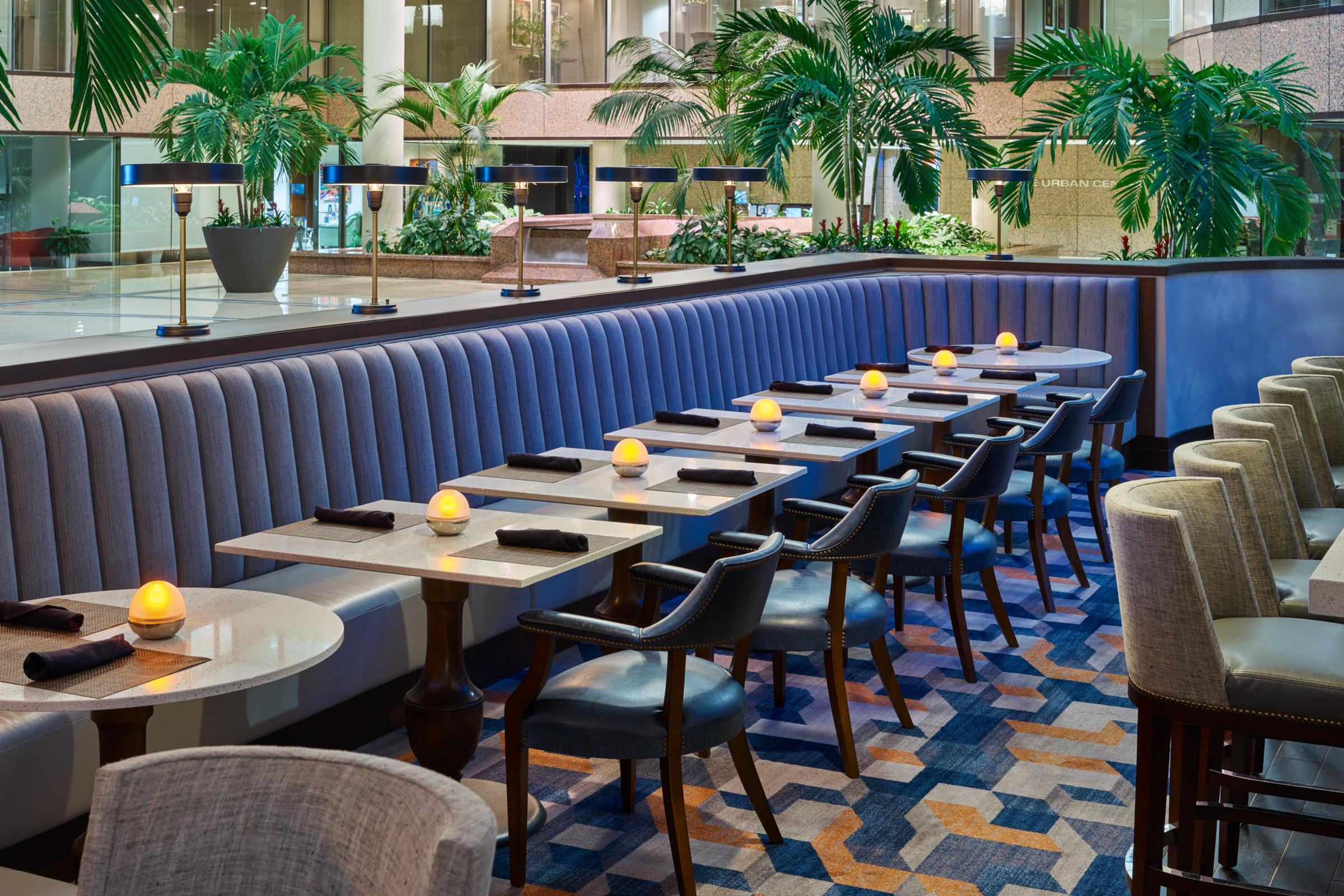 Westshore Grand Shula's No Name Lounge