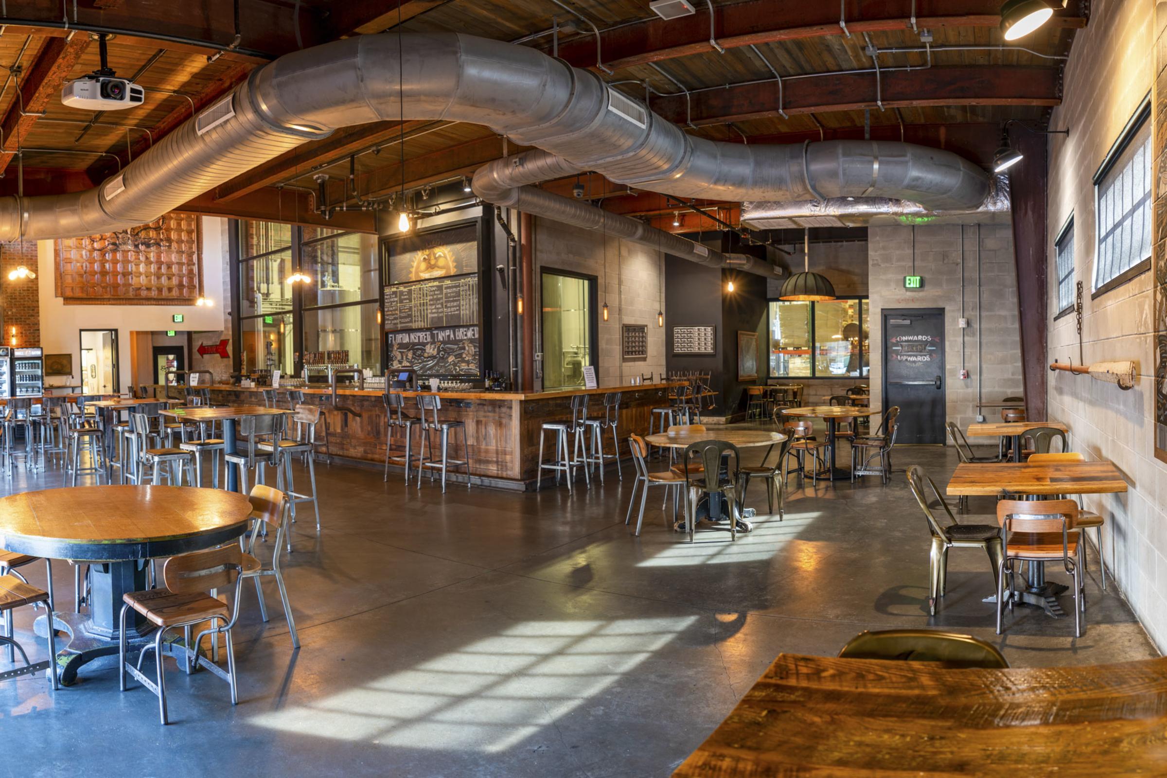 Coppertail Brewing Co. interior
