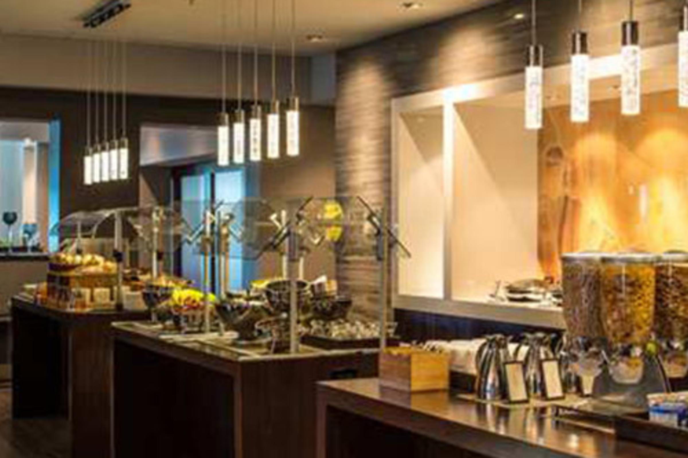 211 Restaurant