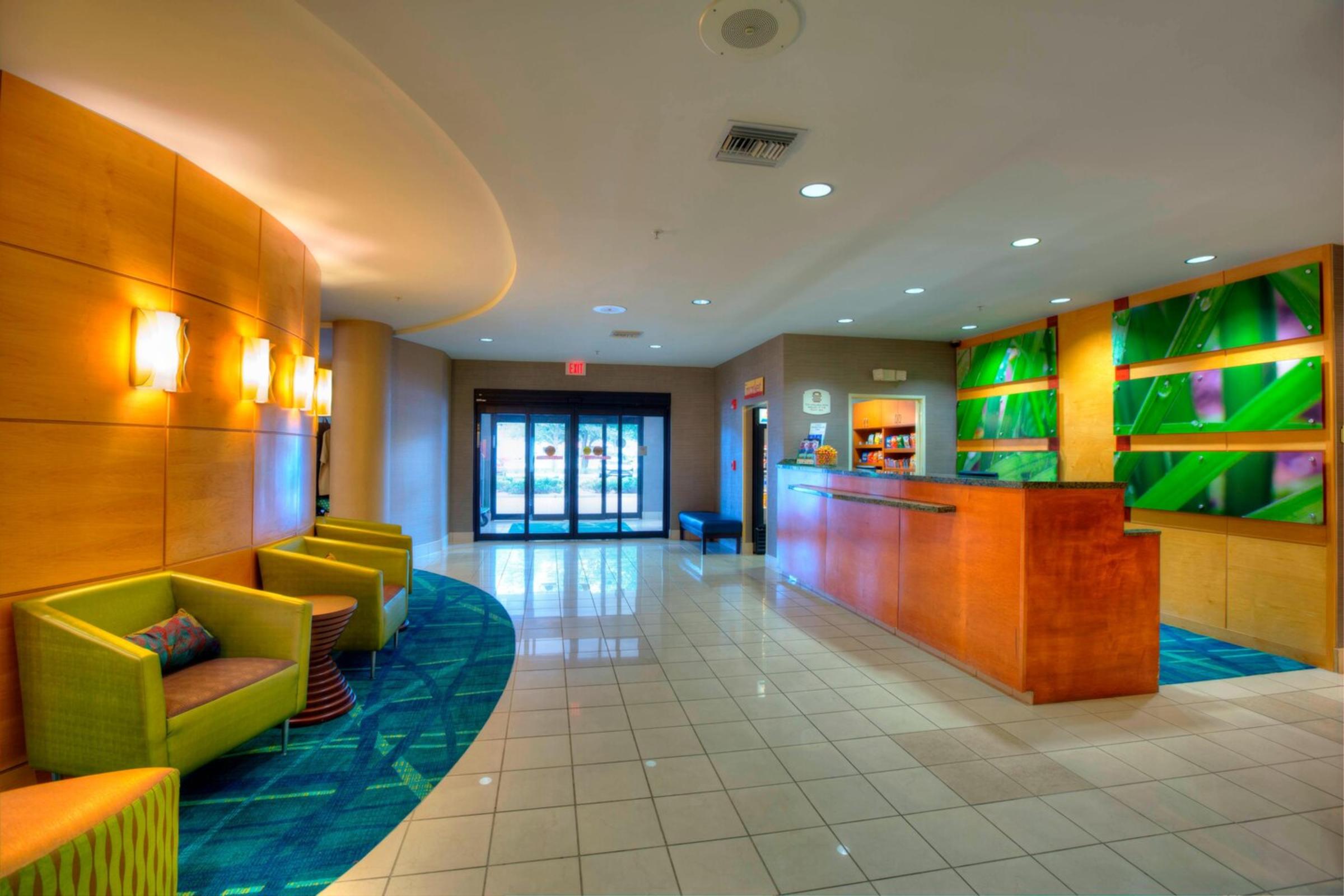 Lobby and Market