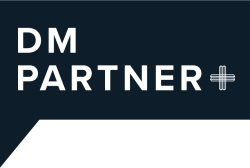 A dark blue speech bubble with the words "DM Partner Plus"