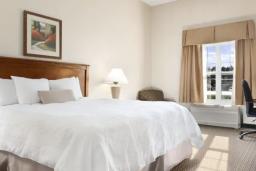Hampton Inn & Suites Providence/Warwick-Airport