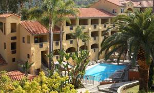 Catalina Canyon Inn Pool
