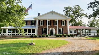 The exterior of Cerulean Farm Bed & Breakfast