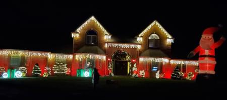 Mooresville Christmas Lights Tour (Photo courtesy of Visit Morgan County Facebook page)