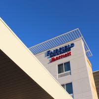 Front entrance of Fairfield Inn