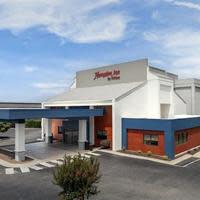 front view of Hampton Inn Fort Liberty