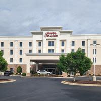 front view of Hampton Inn Cedar Creek