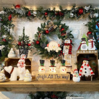 Picture of holiday display at Graci's Flowers