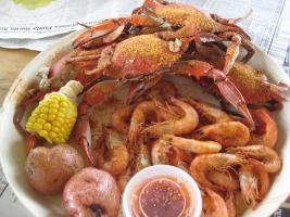 Platter of seafood from Peace River Seafood in Punta Gorda/Englewood Beach