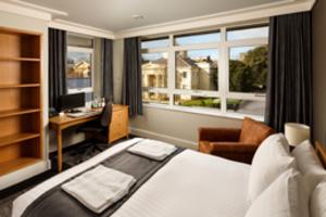 superior double ensuite downing college 260px