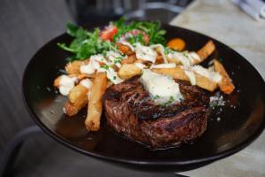 A plate of food from The Stokin' Goat.
