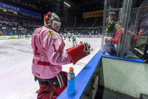 IceHogs goalie