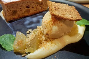 Apple cake