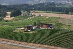 Eminent Domaine Vineyard & Winery