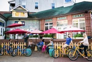 biking manteo cycle downtown