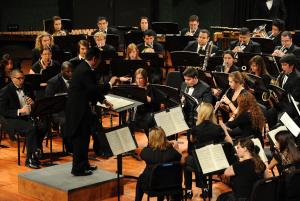 Symphonic Winds In Concert: Unfamiliar Territory