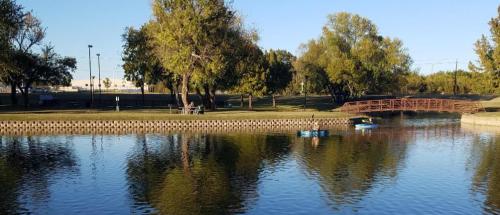 Towne Lake with Kayaks