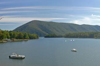 Smith Mountain Lake - Boat Rentals