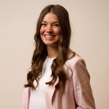 Katie Tewes Headshot