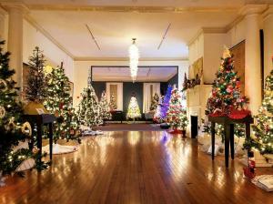 Schenectady County Historical Society celebrates the season