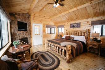 Oak Lodge Room
