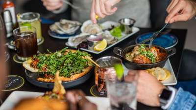 Places to eat in traverse sales city