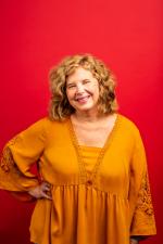 Linda Logan Headshot