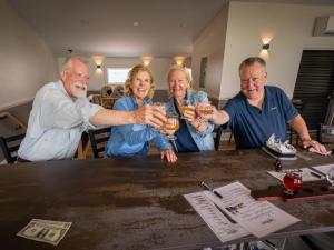 Apfelhaus Cidery Cheers