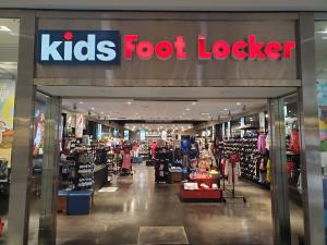 kid's foot locker shoe store