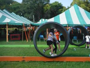 Kids Playing Autumn Yard Games Kohls Stony Hill Tree Farm