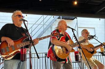 Dog Haus Biergarten - CMN Trio - Live On The Biergarten Stage