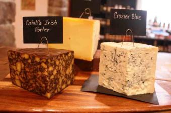 Holiday Wreath Making Class + Wine, Charcuterie, Cheese