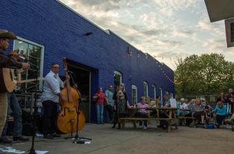 Art & Soul - Picnic-themed Wearable Art Show with Monique Burts